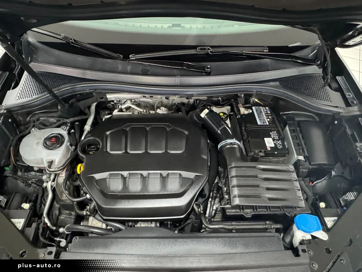 VW Tiguan TSI 4M R-LINE AHK PANO LEDER NETTO 30.900