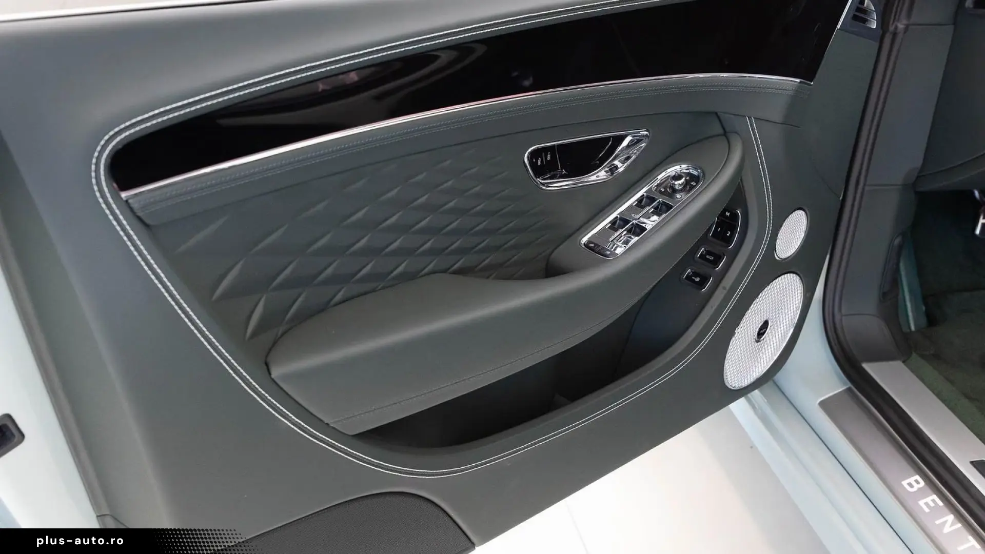 Bentley Continental GTC Azure