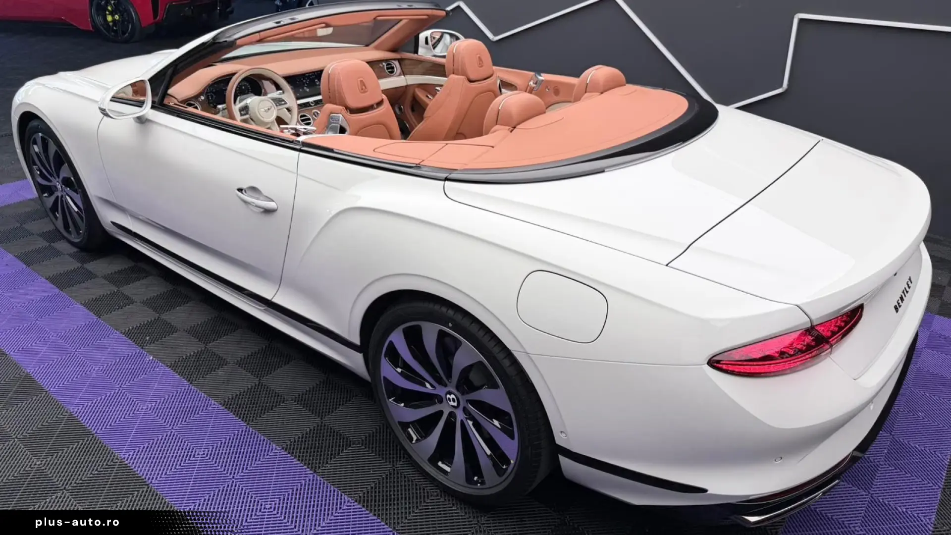 Bentley Continental GTC V8- B&O- 22- HUD