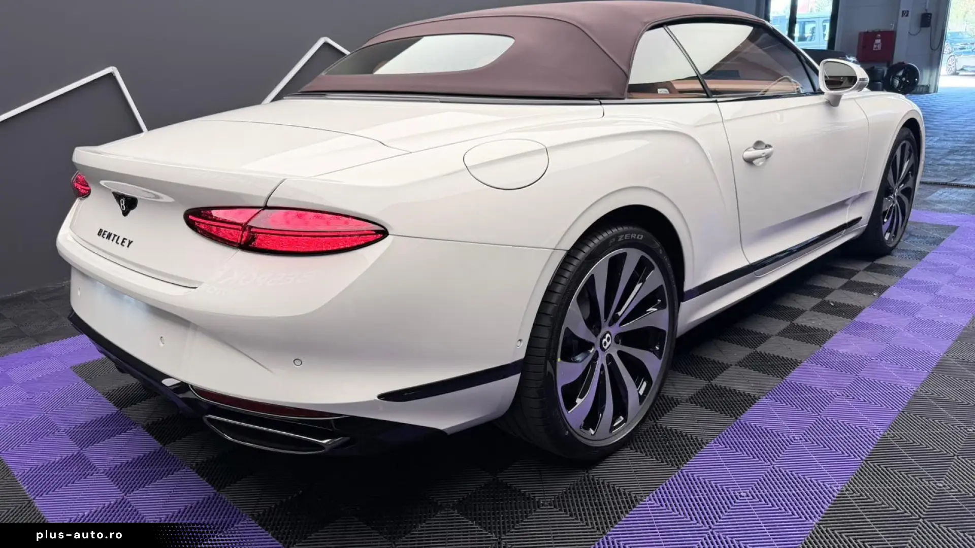 Bentley Continental GTC V8- B&O- 22- HUD
