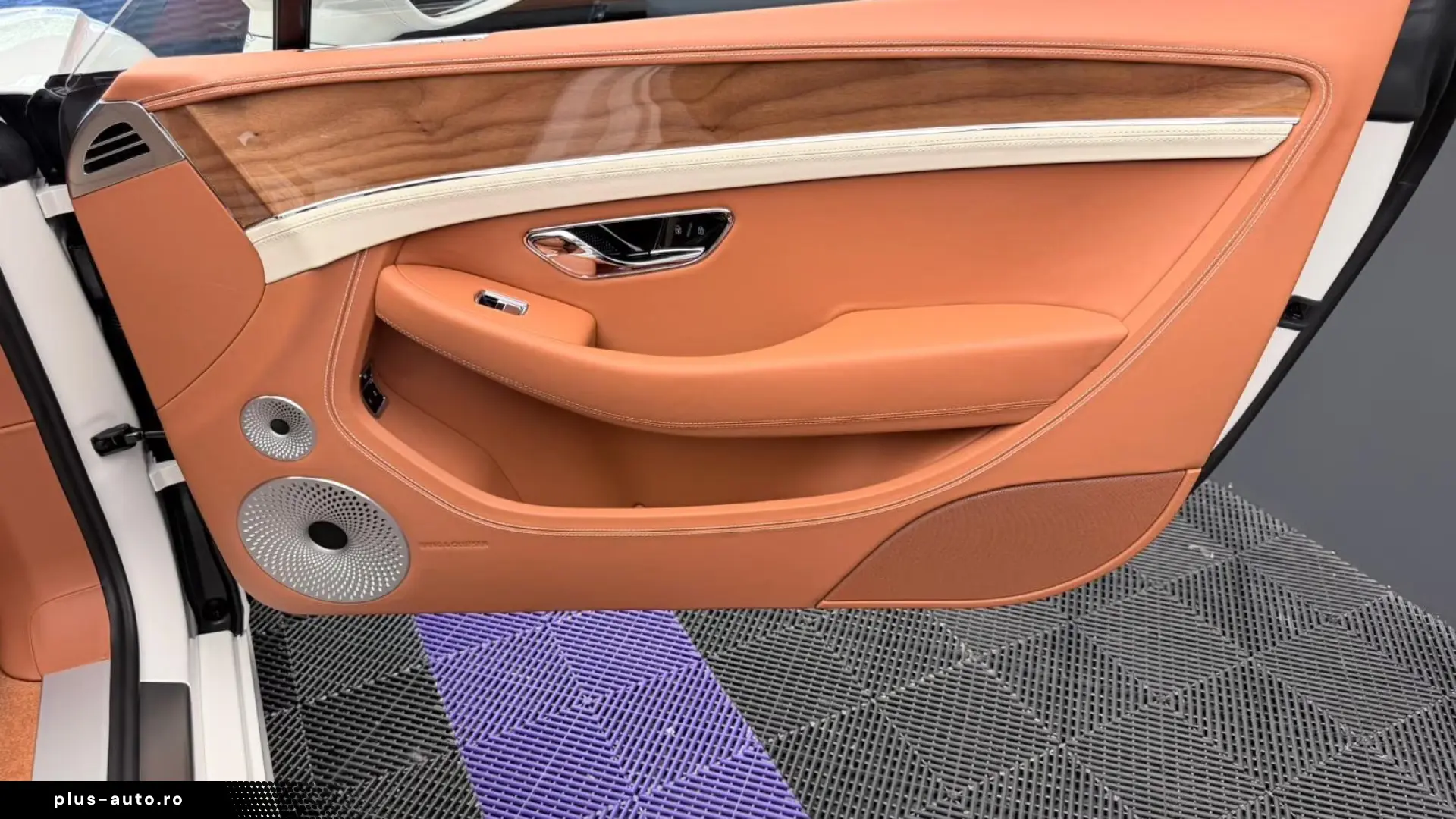 Bentley Continental GTC V8- B&O- 22- HUD