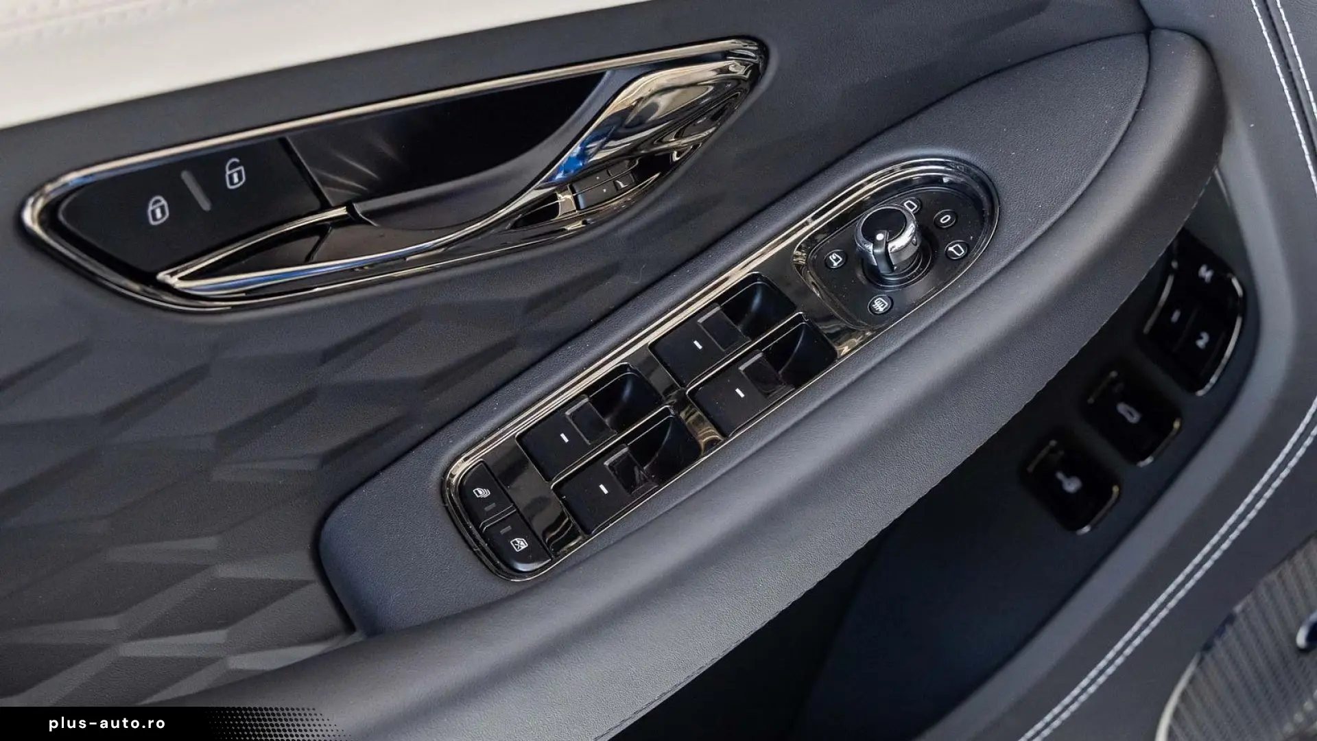 Bentley Continental GTC S AKRAPOVIC   MULLINER COLOUR