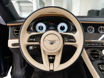 Bentley Continental GTC Mulliner Akrapovic