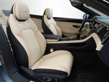 Bentley Continental GTC Mulliner Akrapovic