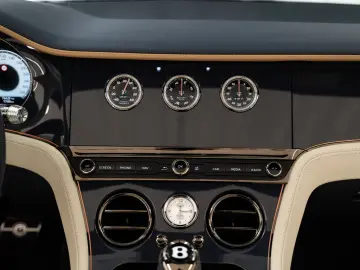 Bentley Continental GTC Mulliner Akrapovic