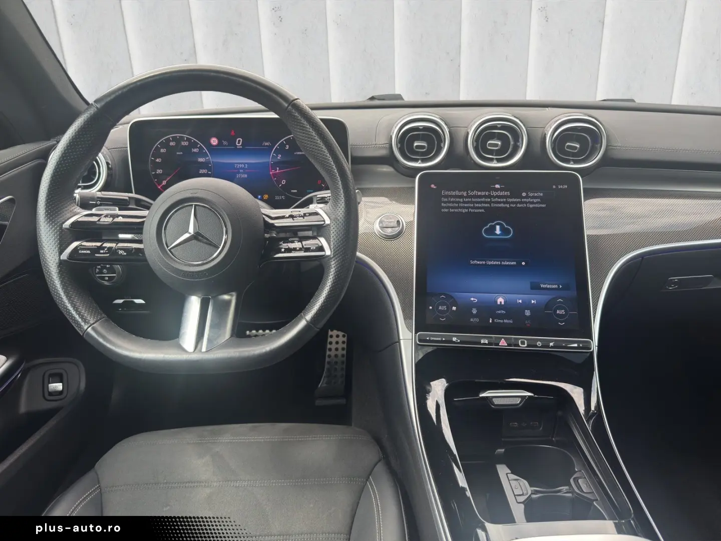 MERCEDES-BENZ CLE 200 AMG Night-Paket Panorama LED M&hellip;