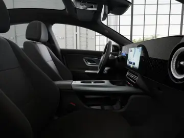 Mercedes-Benz CLA 250 - electric