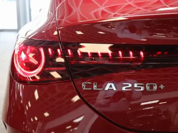 Mercedes-Benz CLA 250 AMG - LINE  Electric