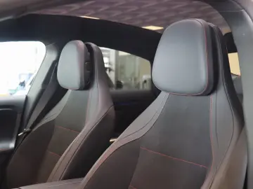 Mercedes-Benz CLA 250 AMG - LINE  Electric