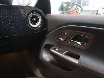 Mercedes-Benz CLA 250 AMG - LINE  Electric
