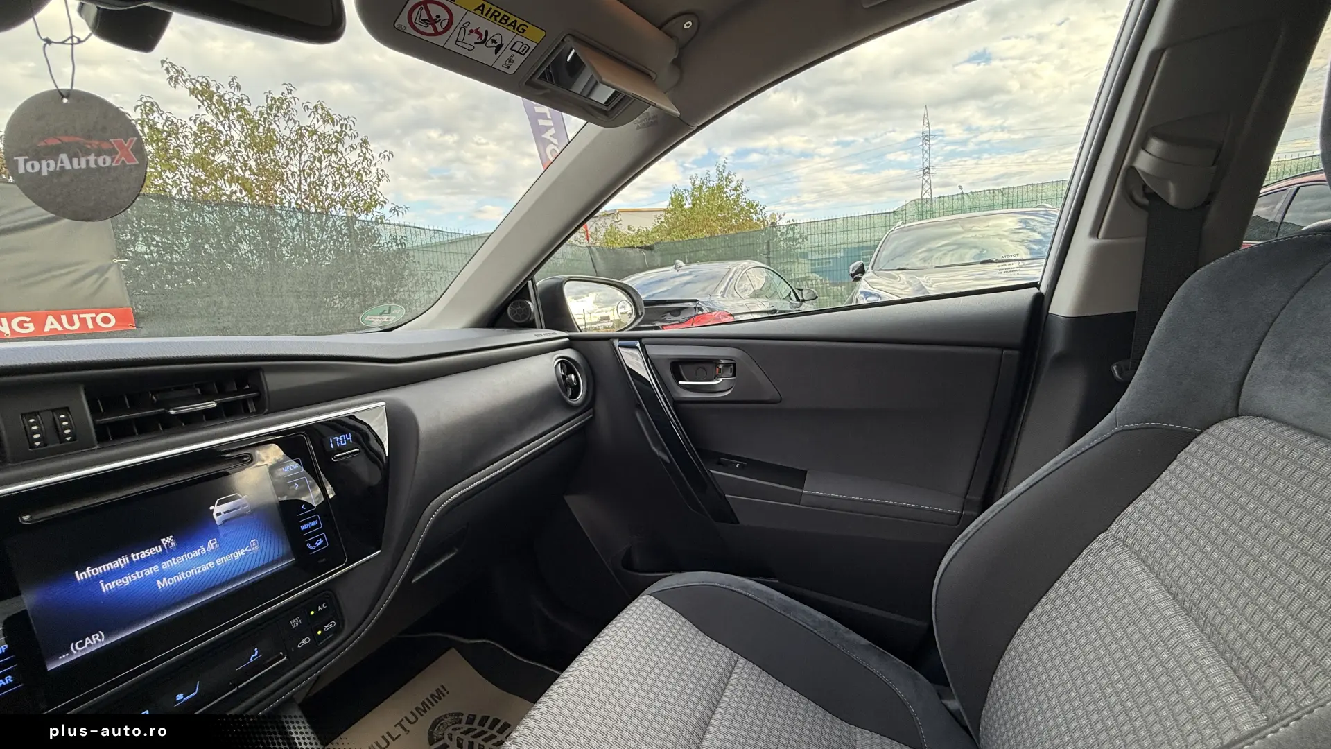 1.8   Alcantara   Keyless   2 Seturi Jante   RAR Efectuat
