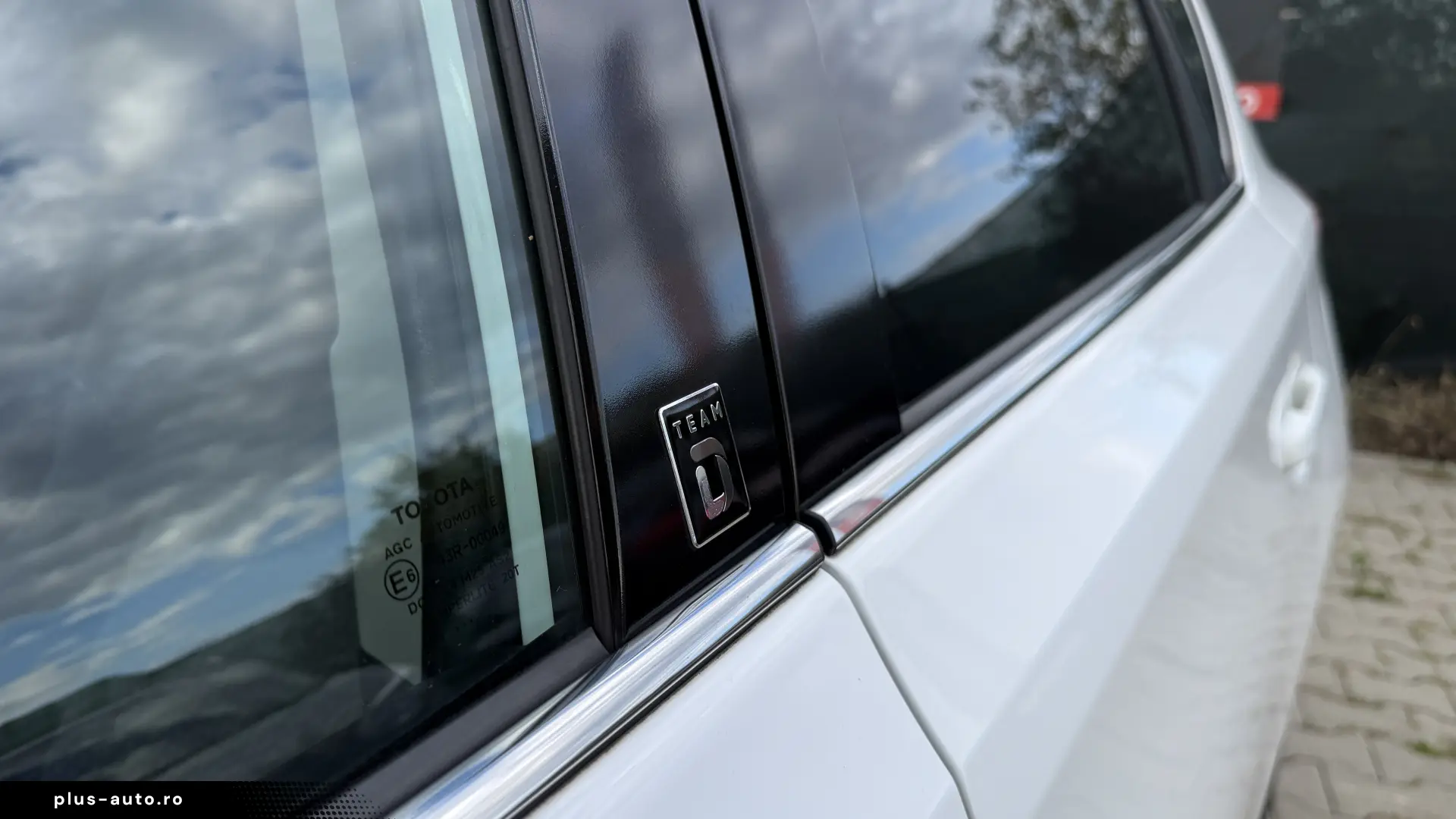 1.8   Alcantara   Keyless   2 Seturi Jante   RAR Efectuat