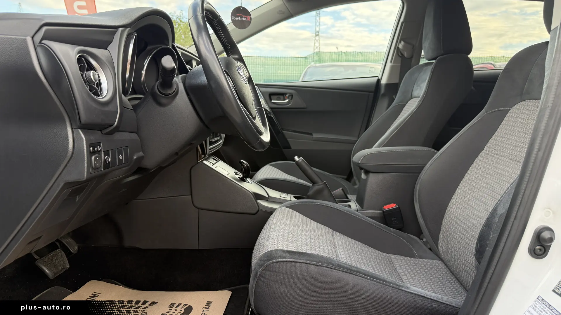 1.8   Alcantara   Keyless   2 Seturi Jante   RAR Efectuat