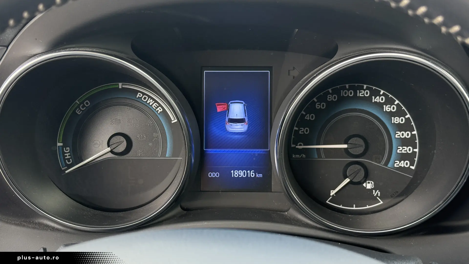 1.8   Alcantara   Keyless   2 Seturi Jante   RAR Efectuat