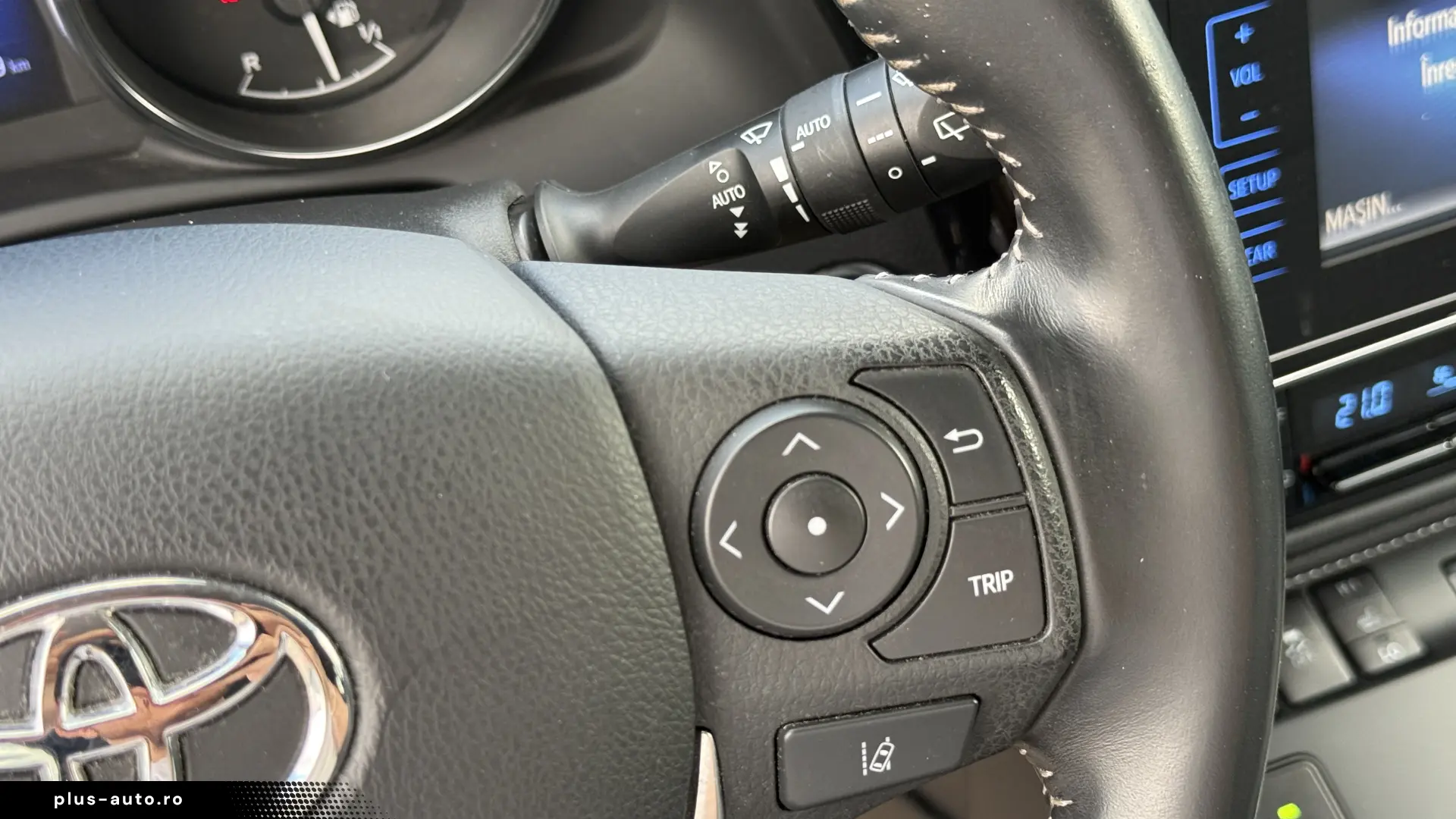 1.8   Alcantara   Keyless   2 Seturi Jante   RAR Efectuat