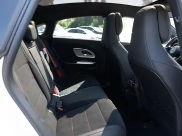 Mercedes-Benz CLA 250 - Electric