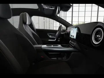 Mercedes-Benz CLA 250 - Electric