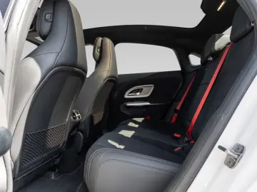 Mercedes-Benz CLA 250 - Electric