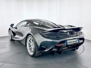 McLaren 750S Coupé