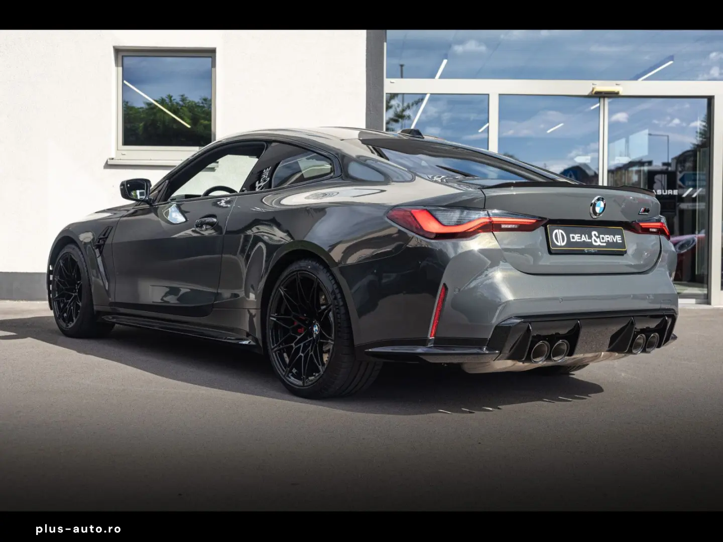 BMW M4 COMPETITION COUPE M XDRIVE DRAVITGRAU CARBON