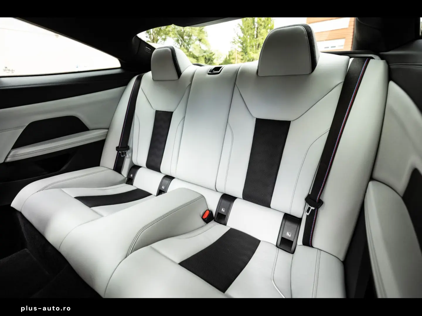 BMW M4 COMPETITION COUPE M XDRIVE DRAVITGRAU CARBON