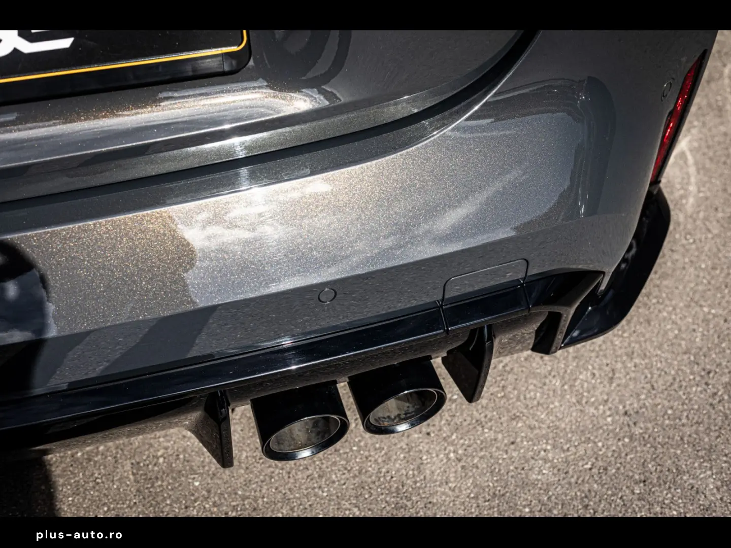 BMW M4 COMPETITION COUPE M XDRIVE DRAVITGRAU CARBON
