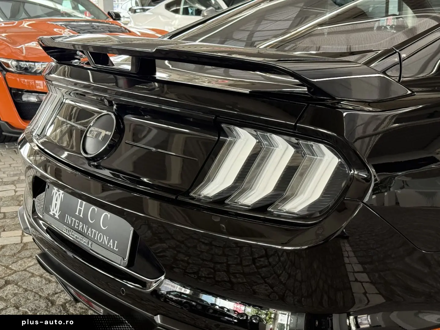 FORD Mustang GT V8 Fastback Aut.   KW V3 Leder rot