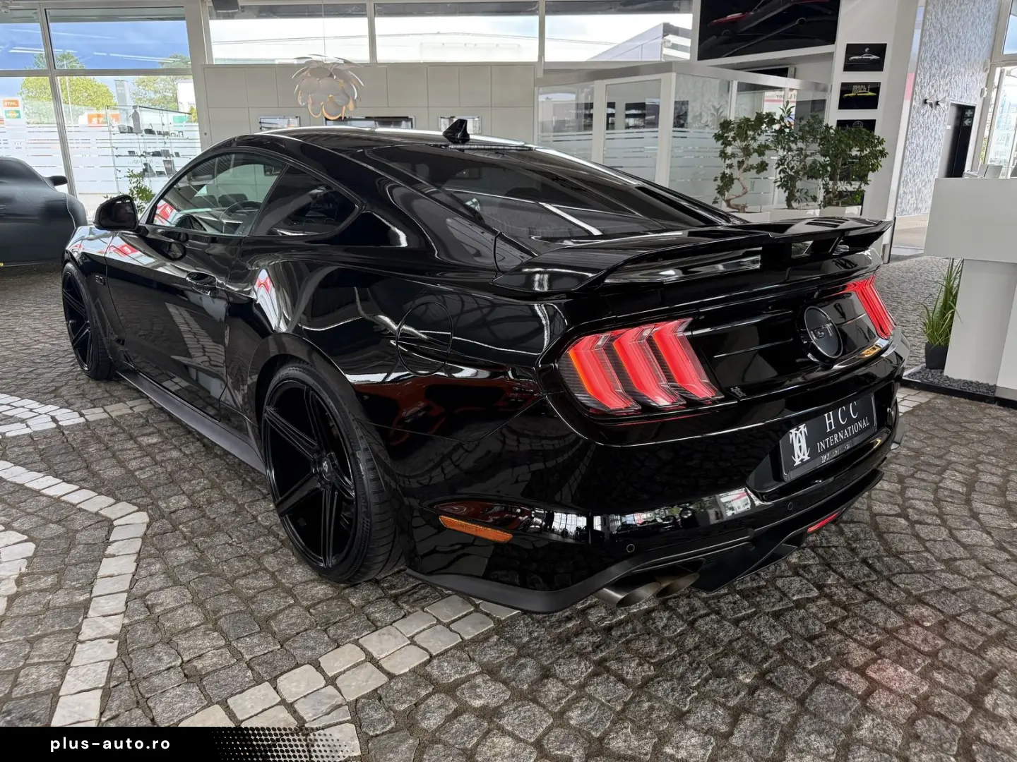 FORD Mustang GT V8 Fastback Aut.   KW V3 Leder rot