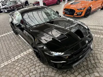 FORD Mustang GT V8 Fastback Aut.   KW V3 Leder rot