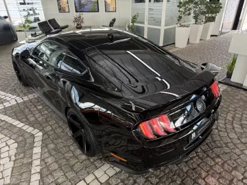 FORD Mustang GT V8 Fastback Aut.   KW V3 Leder rot