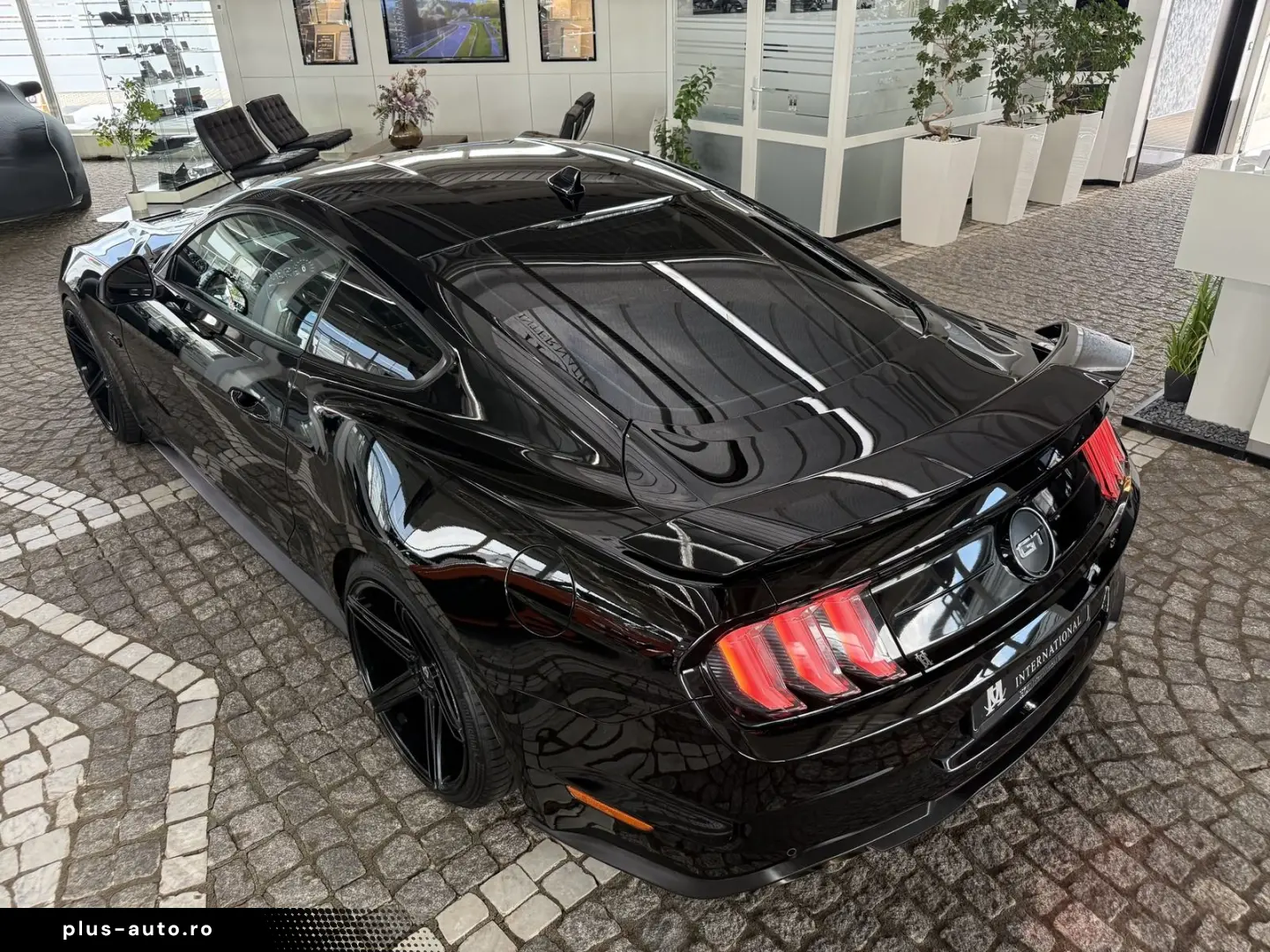 FORD Mustang GT V8 Fastback Aut.   KW V3 Leder rot