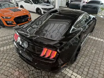 FORD Mustang GT V8 Fastback Aut.   KW V3 Leder rot