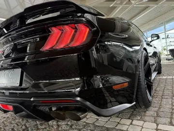 FORD Mustang GT V8 Fastback Aut.   KW V3 Leder rot
