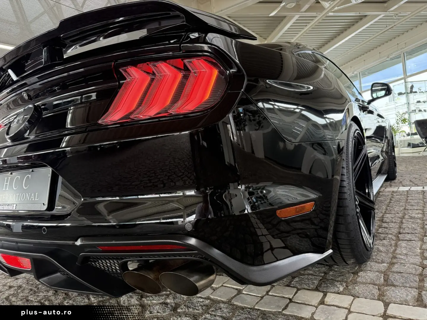 FORD Mustang GT V8 Fastback Aut.   KW V3 Leder rot