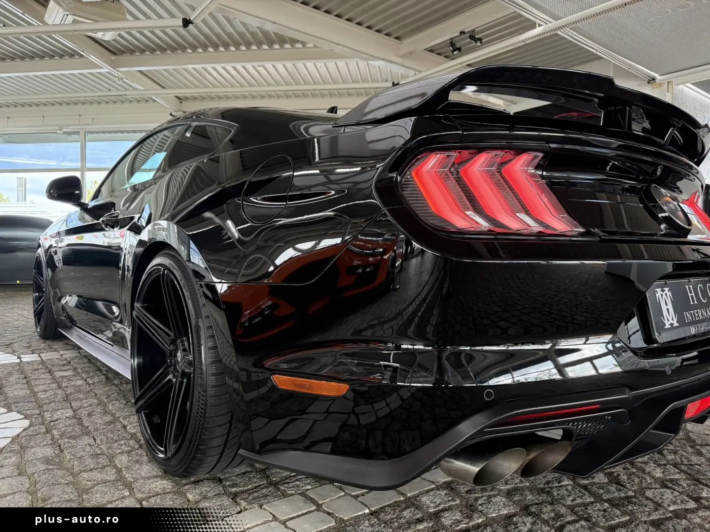FORD Mustang GT V8 Fastback Aut.   KW V3 Leder rot