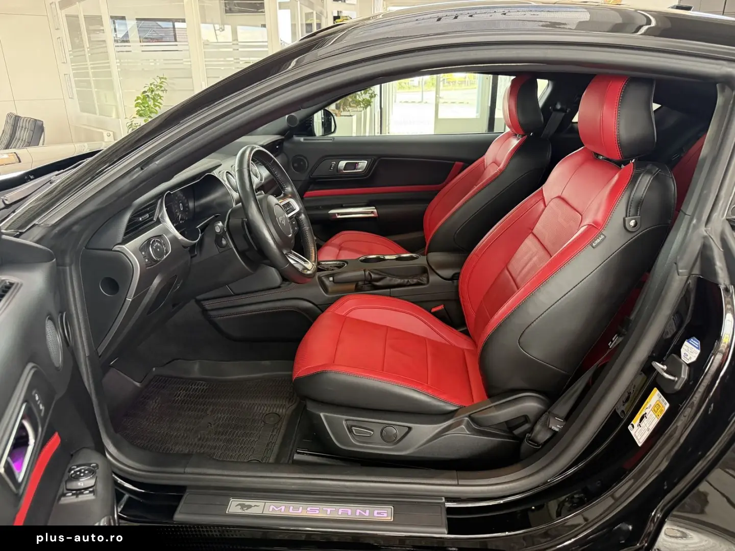 FORD Mustang GT V8 Fastback Aut.   KW V3 Leder rot