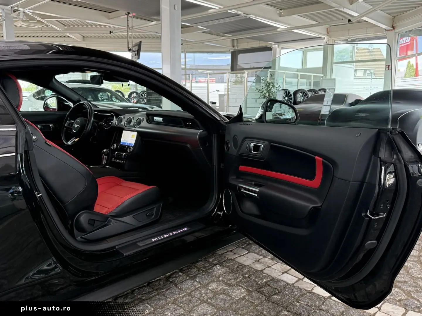 FORD Mustang GT V8 Fastback Aut.   KW V3 Leder rot