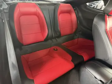 FORD Mustang GT V8 Fastback Aut.   KW V3 Leder rot