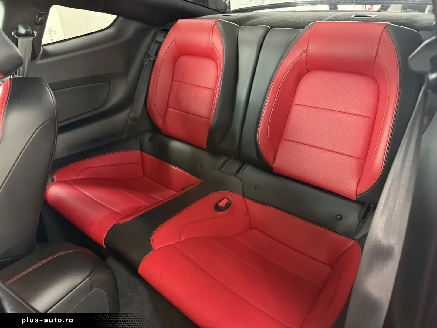 FORD Mustang GT V8 Fastback Aut.   KW V3 Leder rot