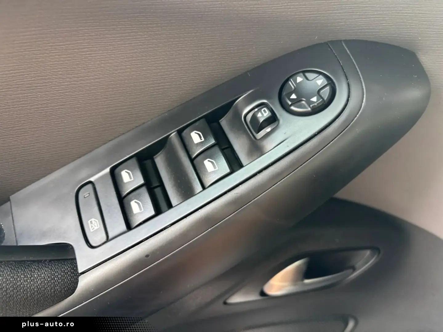 Citroen C4-Grand-Space-Tourer