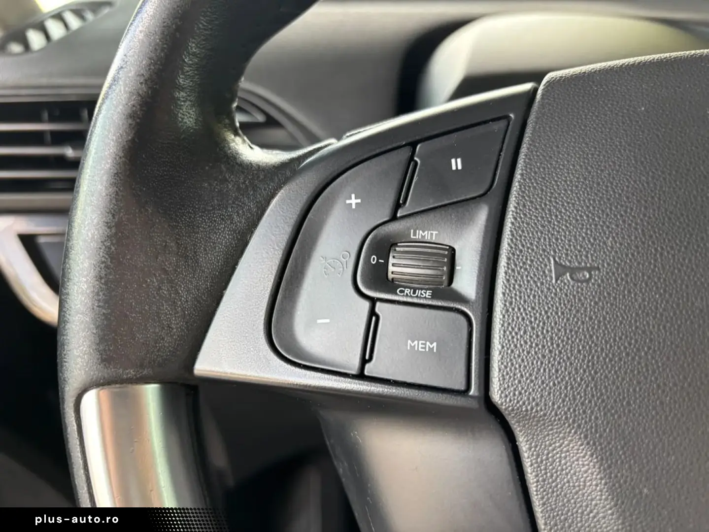 Citroen C4-Grand-Space-Tourer