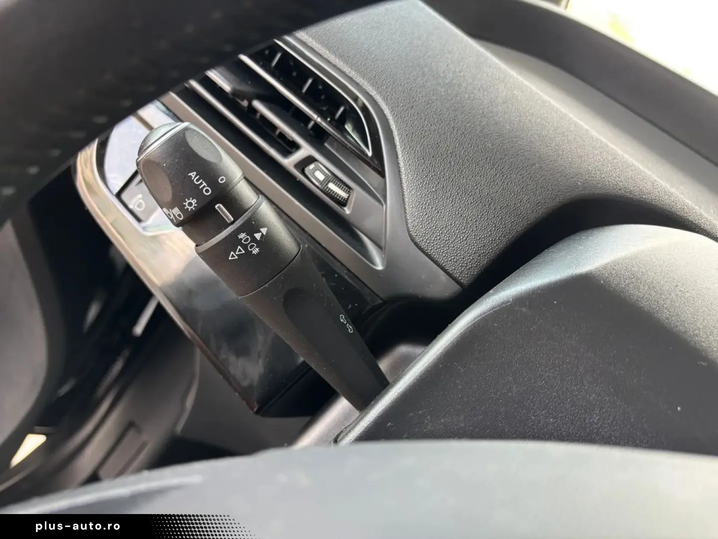 Citroen C4-Grand-Space-Tourer