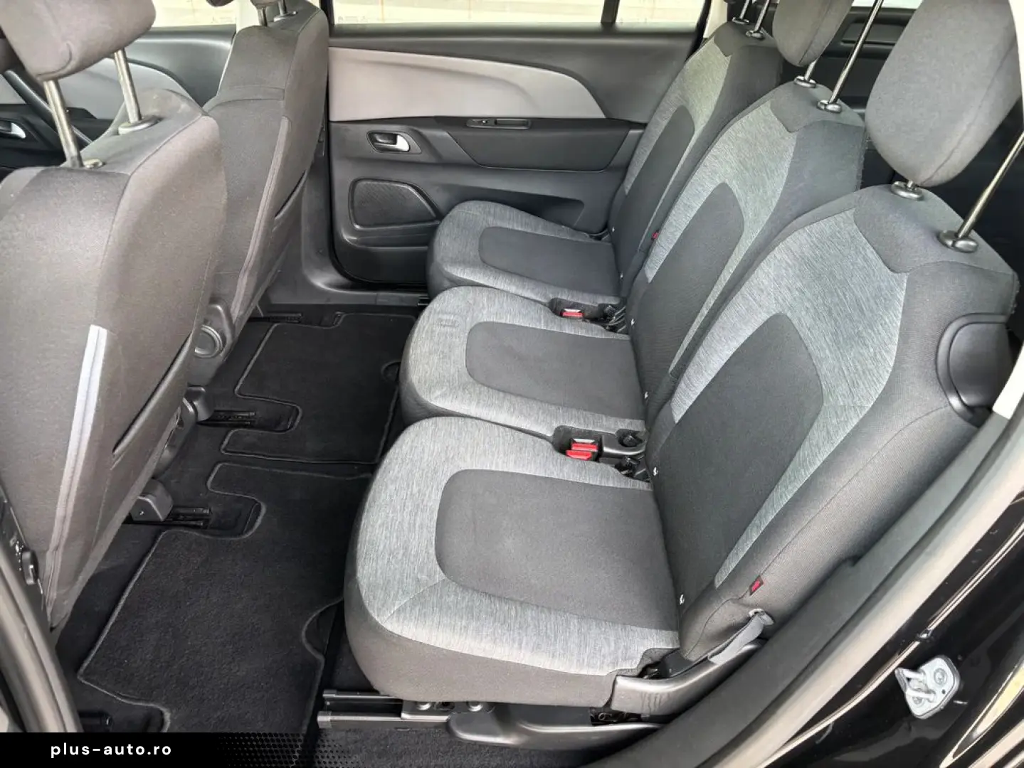 Citroen C4-Grand-Space-Tourer
