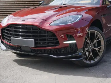 Aston Martin DBX 707 MY25 B&W Ceramic Monotone 23´