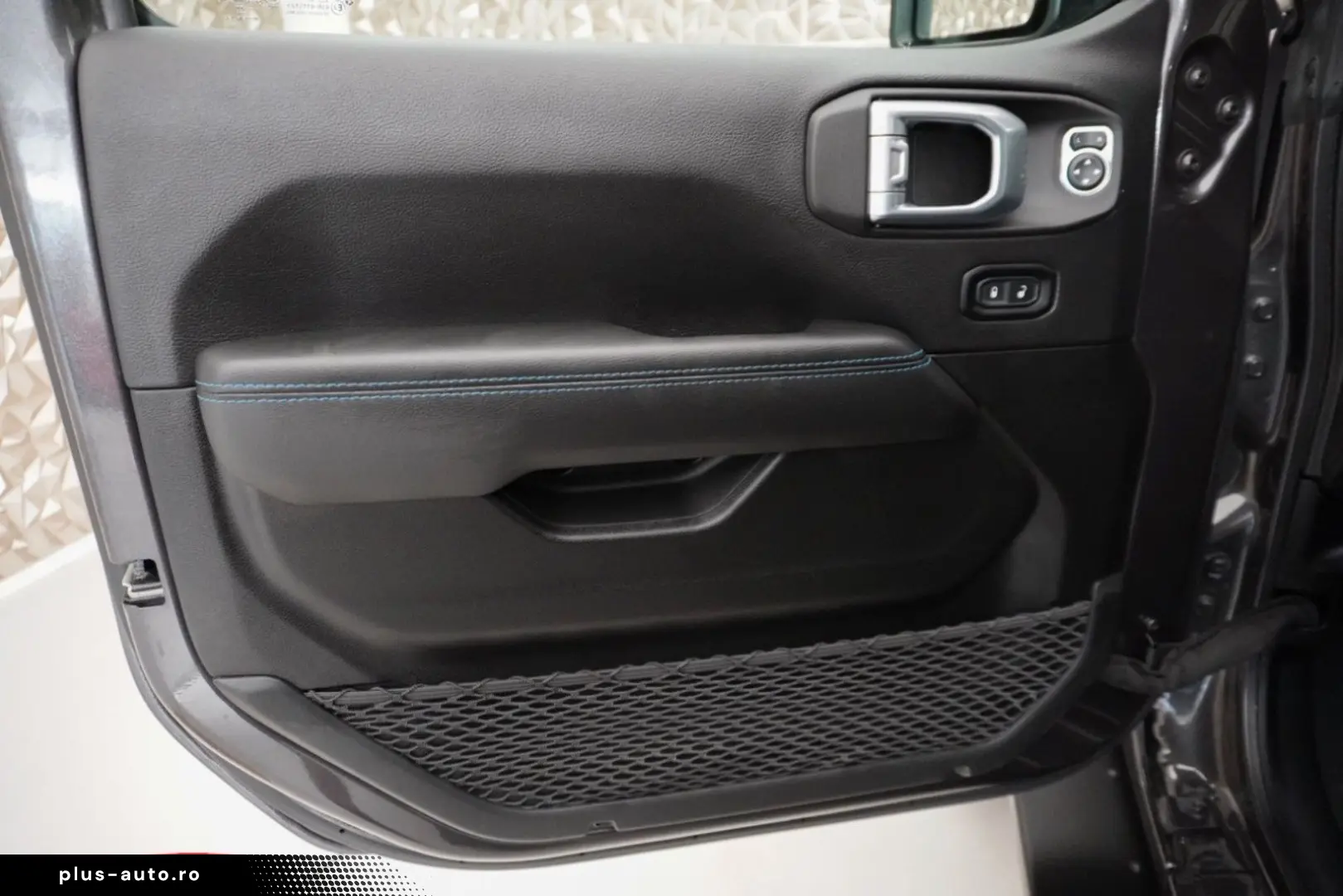 JEEP Wrangler Rubicon Plug-In-Hybrid