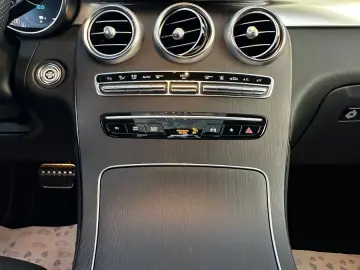 MERCEDES-BENZ GLC Coupe 300e 4M AMG