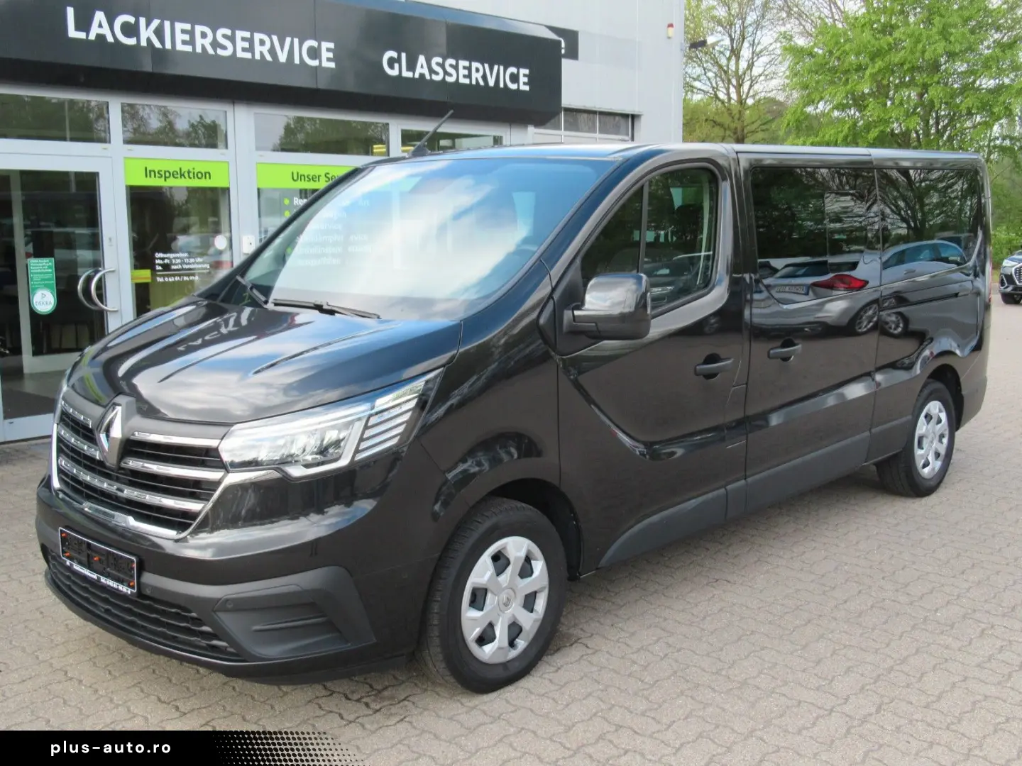 RENAULT Trafic Combi 9 Sitzer Navi PDC
