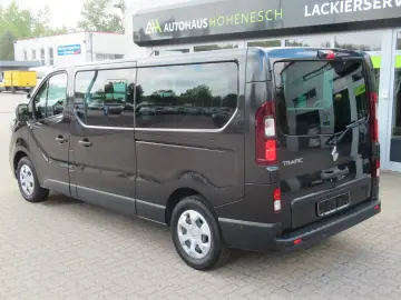 RENAULT Trafic Combi 9 Sitzer Navi PDC