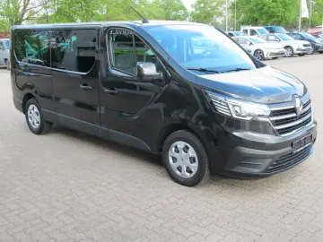 RENAULT Trafic Combi 9 Sitzer Navi PDC