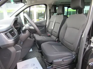RENAULT Trafic Combi 9 Sitzer Navi PDC